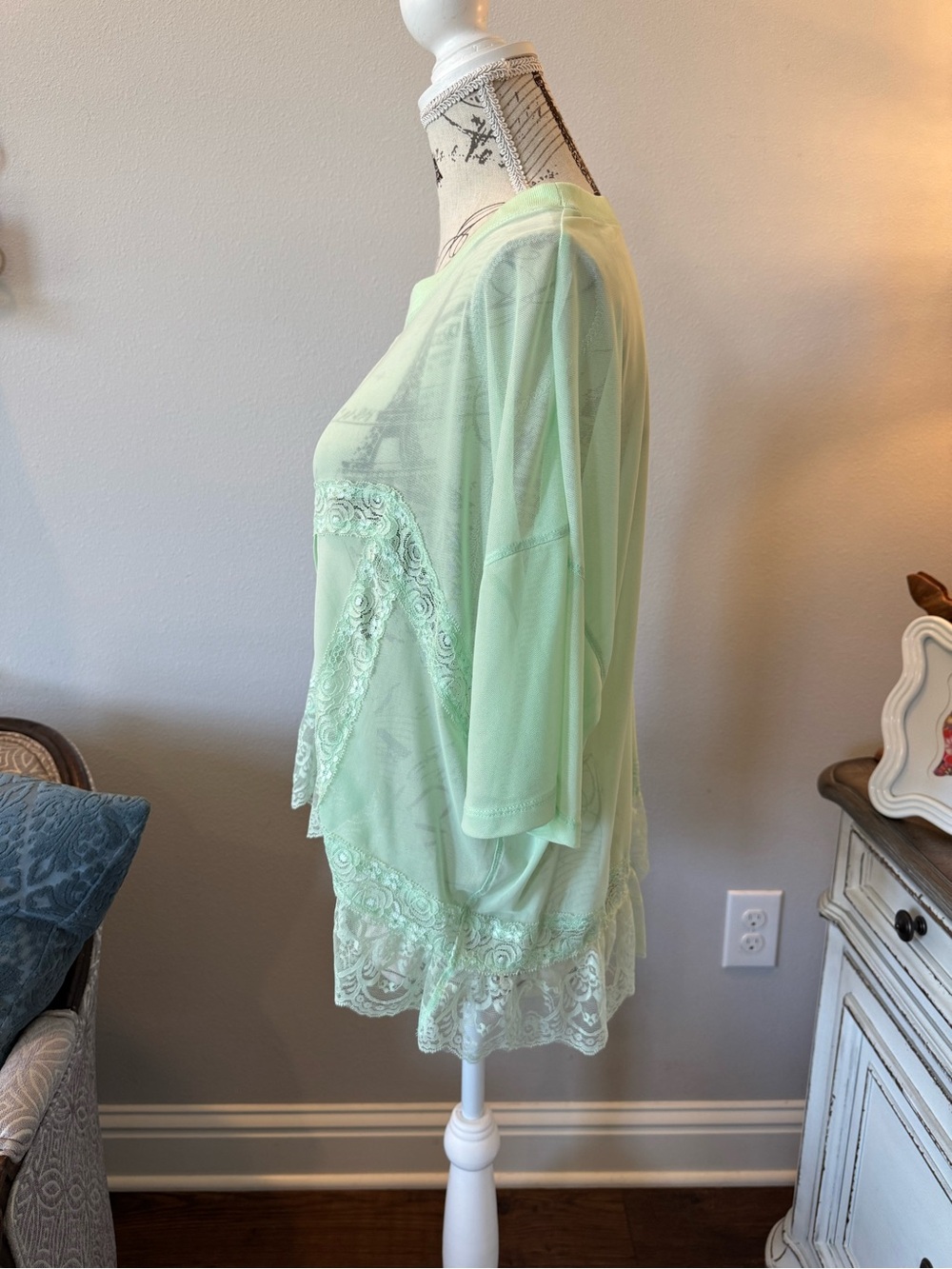 New Without Tags Anthropology Sheer Lace-Trim Mint Green Women’s Top - Picture 6 of 9
